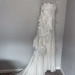 Oscar de la Renta White Feathered Wedding Dress NWT